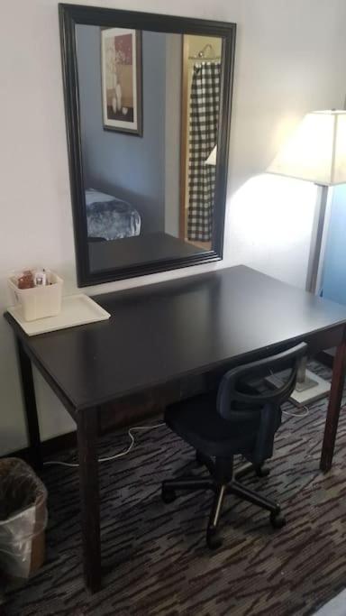 Hotel 2 Queen Beds Hotel Room 212 Booking Stillwater Bagian luar foto